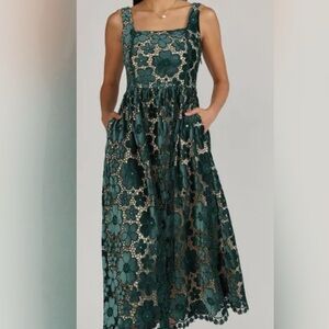 Emerald green sleeveless velvet lace midi dress